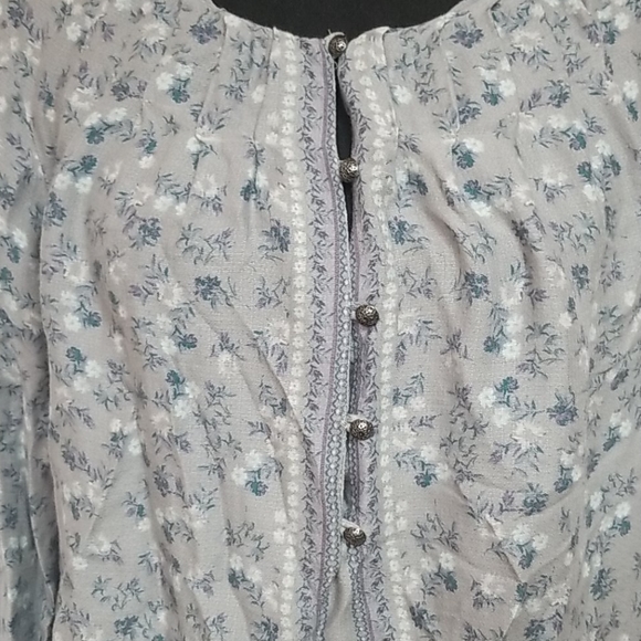 ❤Lucky Brand Women's Medium Gray and White Blouse - Picture 4 of 6